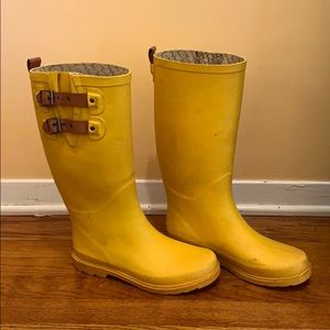 Rain boots